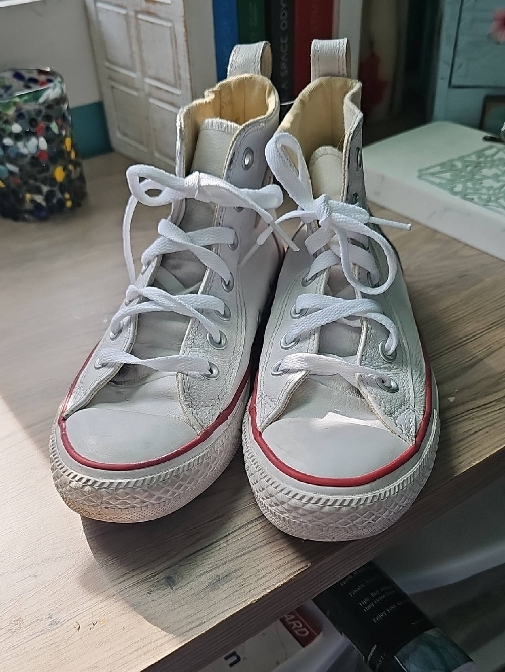 Chuck Taylor White Leather Converse All Star High-Top Sneakers Size Women Size 6